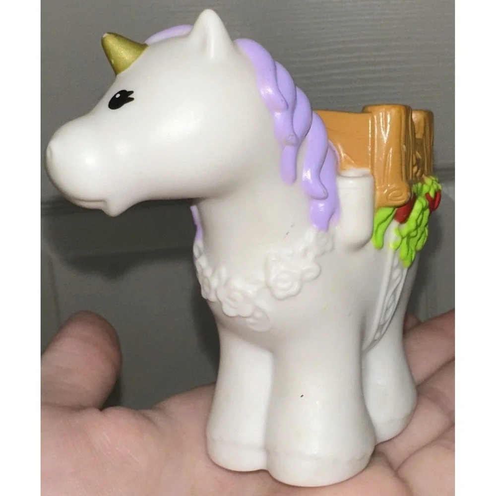 Fisher Price Little People UNICORN Horse Fairy Treehouse Royal Kingdom‎ Carriage